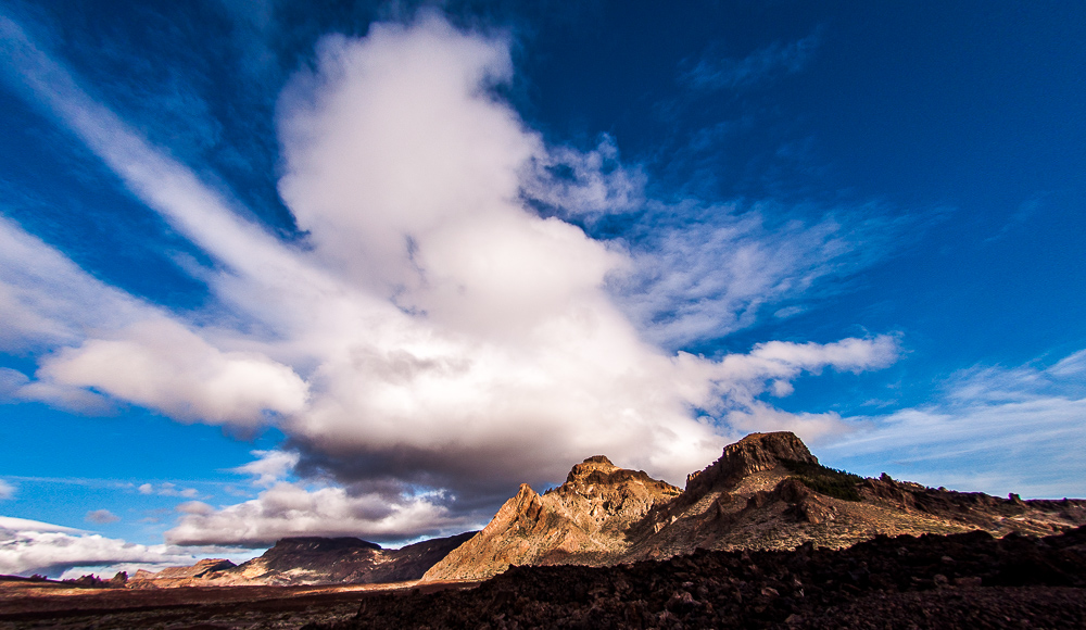 lenticulares tauce 21 abril 16
nubes altocúmulos, que según se aproximaban al  pico d eMontaña Guajara se convertían en lenticulares
